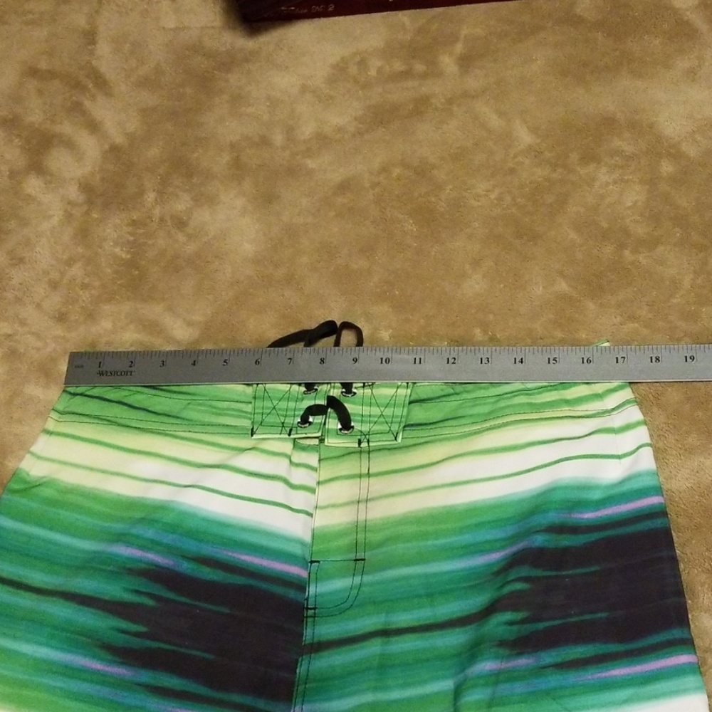 💥💥 HP 💥💥BODYGLOVE mens swim trunks - Picture 4 of 7